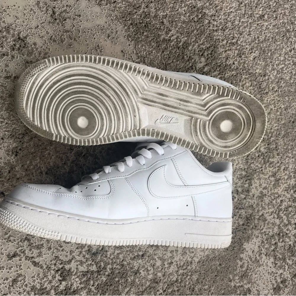 Air Force One’s - Picture 4 of 4